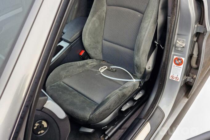 BMW 3 Series E90/E91/E92/E93 [restyling] Sedan