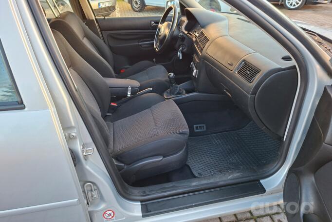 Volkswagen Golf 4 generation Hatchback 5-doors