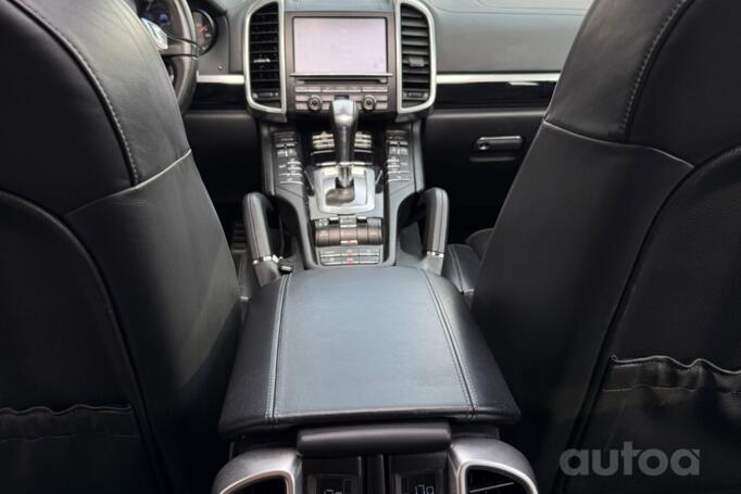 Porsche Cayenne 958 Crossover