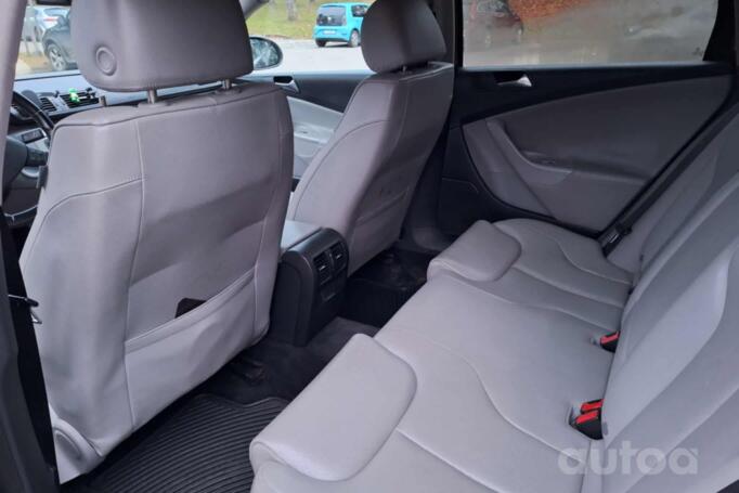 Volkswagen Passat B6 wagon 5-doors