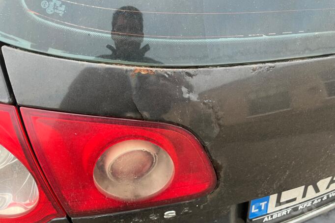 Volkswagen Passat B6 wagon 5-doors