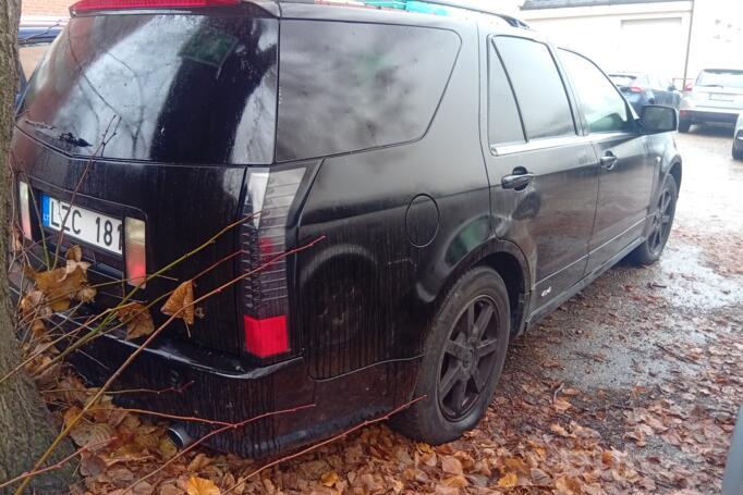 Cadillac SRX 1 generation Crossover