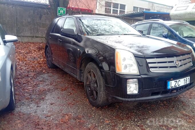 Cadillac SRX 1 generation Crossover