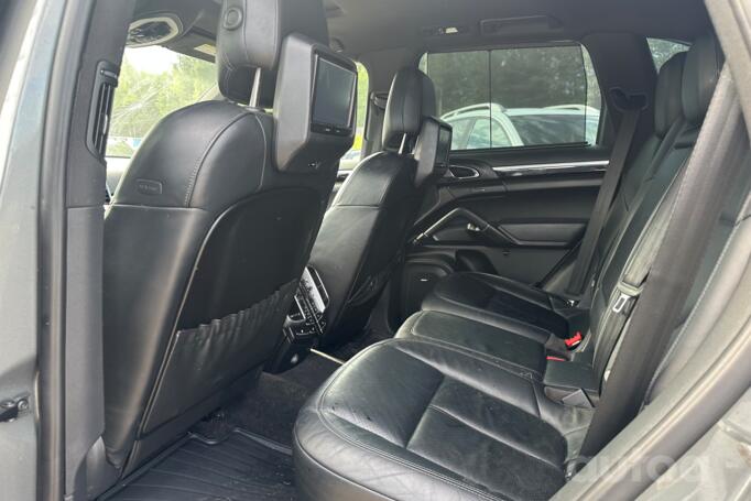 Porsche Cayenne 958 Crossover