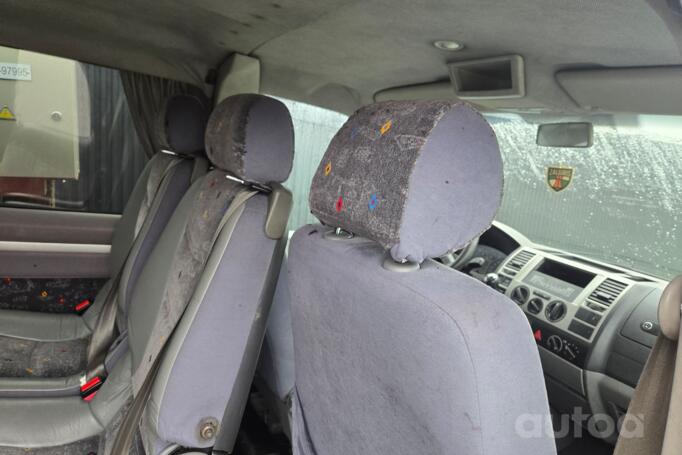 Volkswagen Transporter T5 Minivan 4-doors