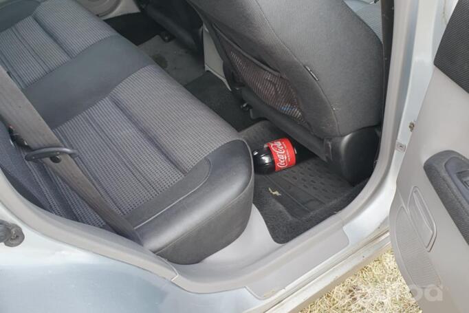 Subaru Forester 2 generation Crossover