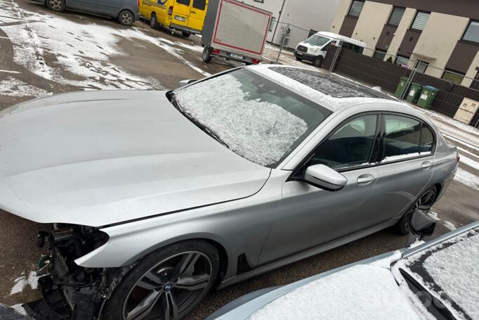 BMW 7 Series G11/G12 Sedan