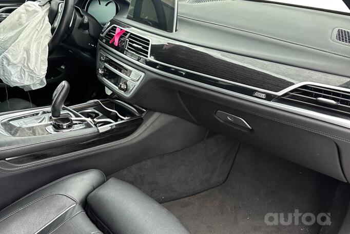BMW 7 Series G11/G12 Sedan