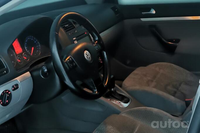 Volkswagen Jetta 5 generation Sedan 4-doors