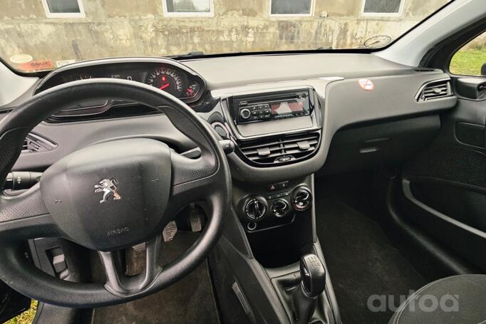 Peugeot 208 1 generation Hatchback 5-doors