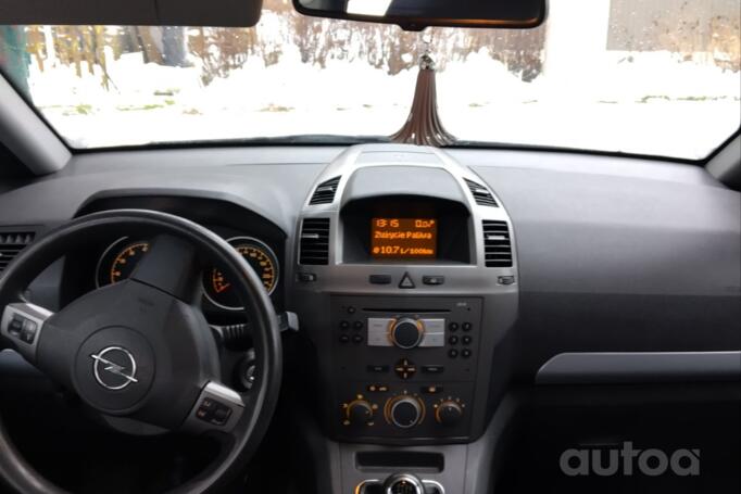 Opel Zafira B Minivan 5-doors