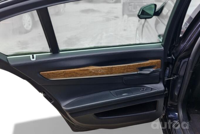 BMW 7 Series F01/F02 Sedan