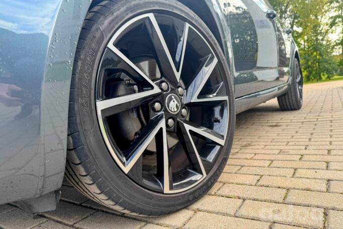 Skoda Octavia 3 generation [restyling] Combi wagon 5-doors