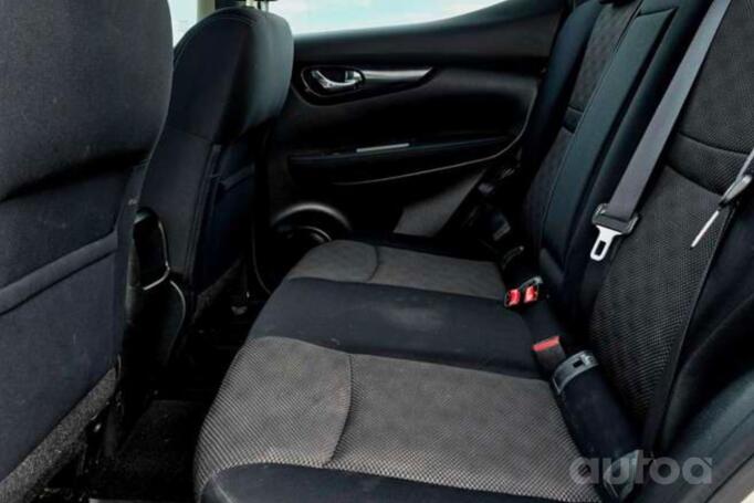 Nissan Qashqai 2 generation Crossover