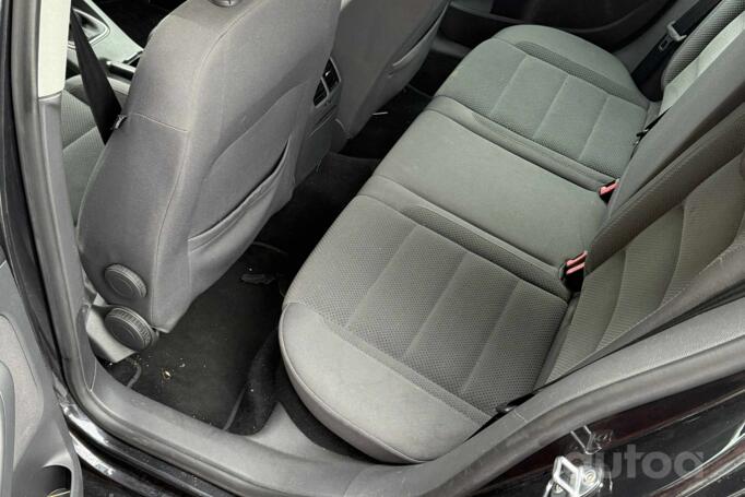 Volkswagen Golf 5 generation Hatchback 5-doors