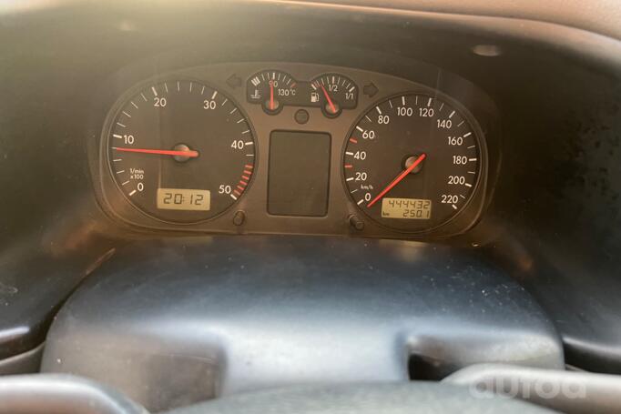 Volkswagen Transporter T4 Minivan 4-doors