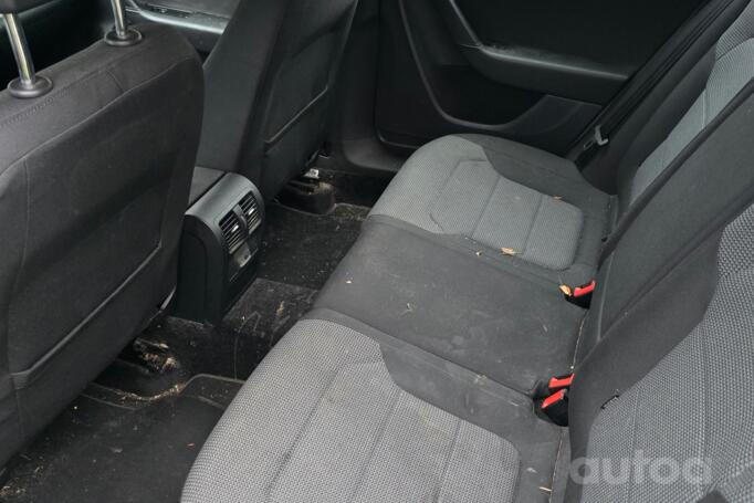 Volkswagen Passat B7 Variant wagon 5-doors