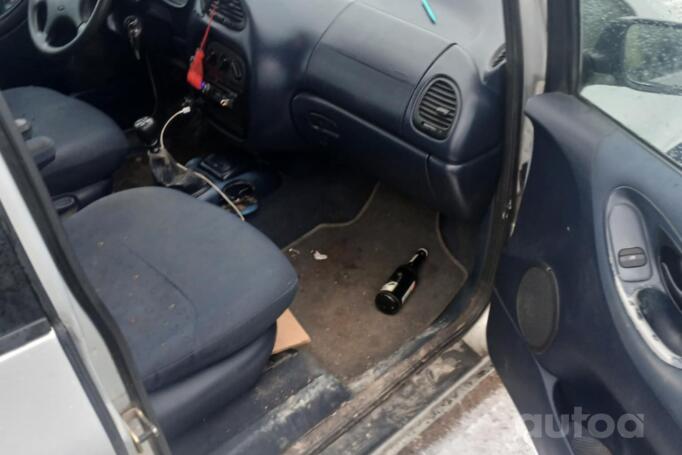 Volkswagen Sharan 1 generation Minivan 5-doors