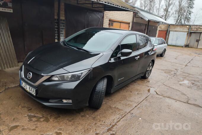 Nissan Leaf 2 generation Hatchback