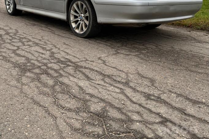 BMW 5 Series E39 Sedan 4-doors