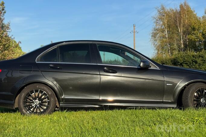 Mercedes-Benz C-Class W204/S204 Sedan 4-doors