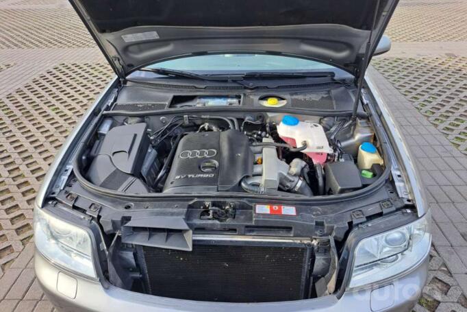 Audi A6 4B/C5 [restyling] Sedan