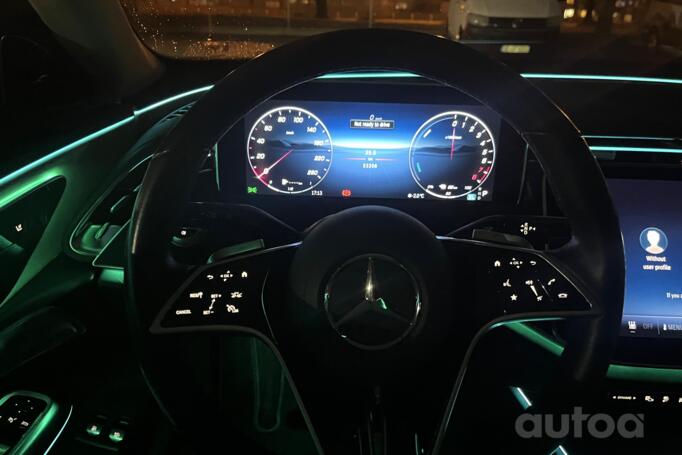 Mercedes-Benz E-Class W214