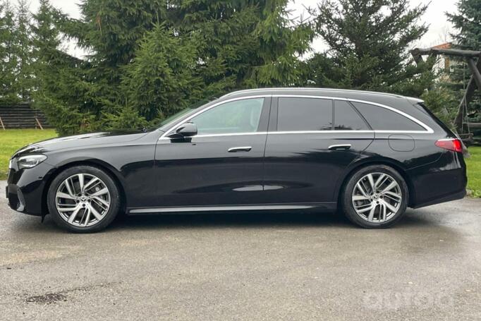 Mercedes-Benz E-Class W214