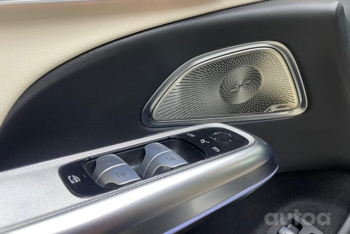 Mercedes-Benz E-Class W214