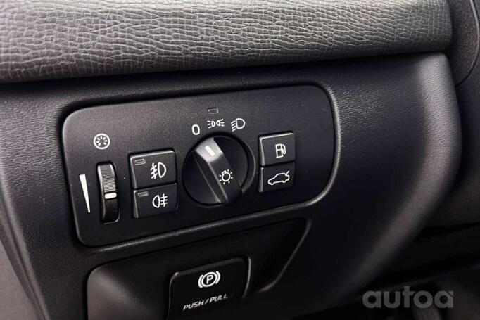 Volvo XC60 1 generation Crossover