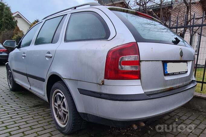 Skoda Octavia 2 generation Combi wagon 5-doors