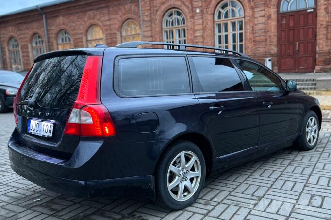 Volvo V70 3 generation wagon