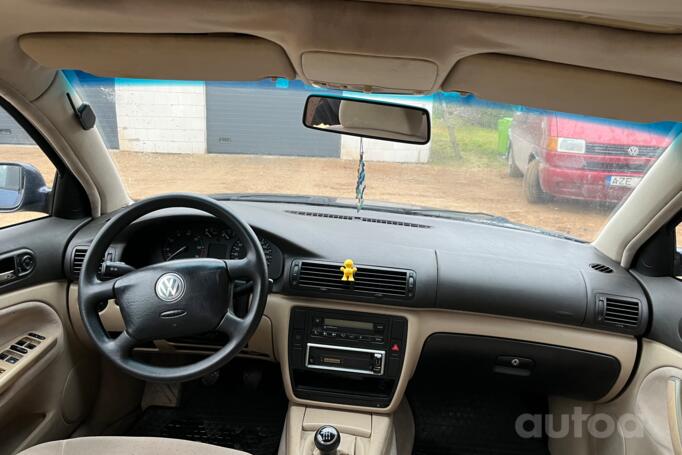 Volkswagen Passat B5 Sedan 4-doors