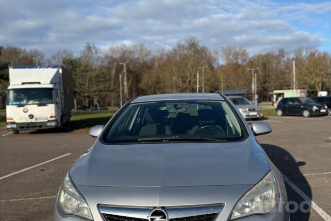 Opel Astra J Hatchback 5-doors