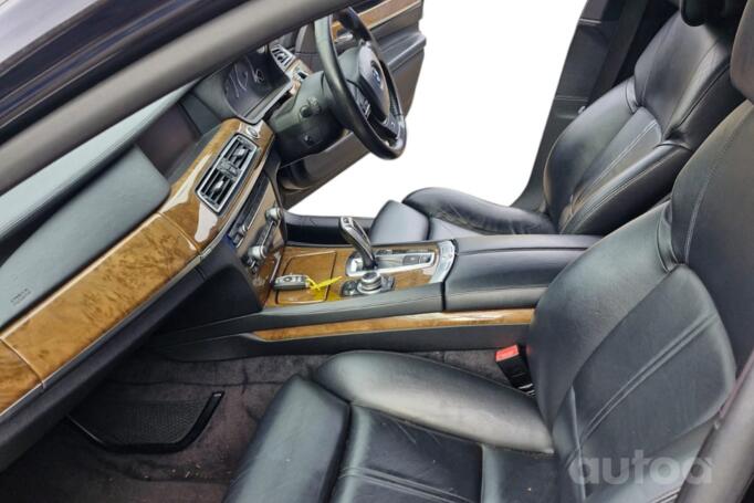 BMW 7 Series F01/F02 Sedan