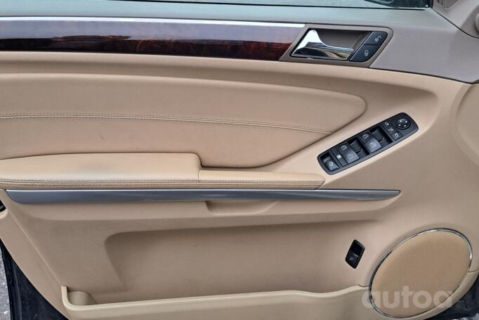 Mercedes-Benz GL-Class X164 [restyling] SUV 5-doors