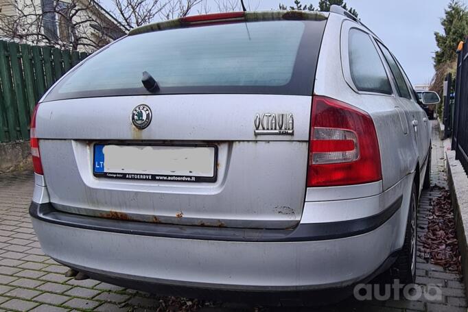 Skoda Octavia 2 generation Combi wagon 5-doors