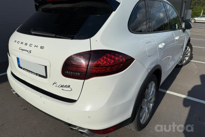 Porsche Cayenne 958 Crossover