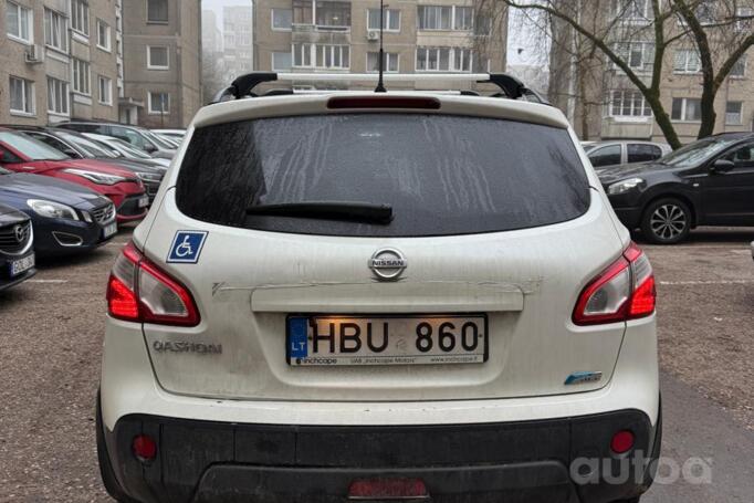 Nissan Qashqai 2 generation Crossover