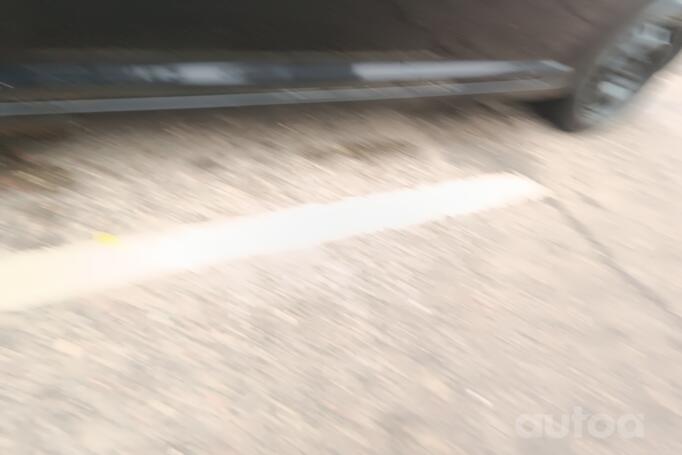 Volkswagen Touran 1 generation Minivan