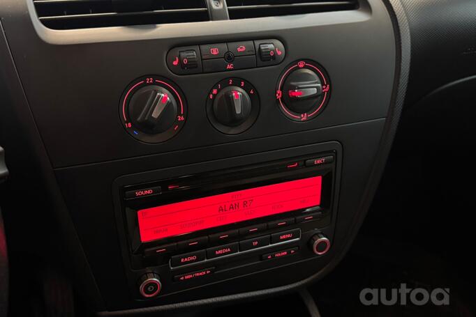 SEAT Leon 2 generation [restyling] Cupra hatchback 5-doors