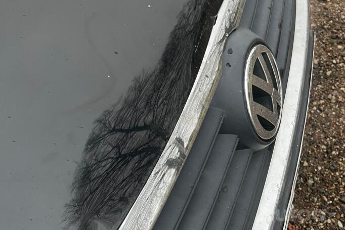 Volkswagen Passat B6 wagon 5-doors