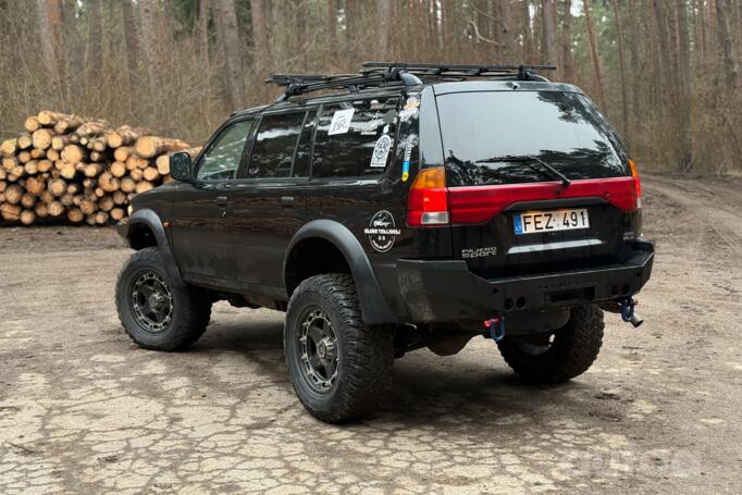 Mitsubishi Pajero Sport 1 generation SUV