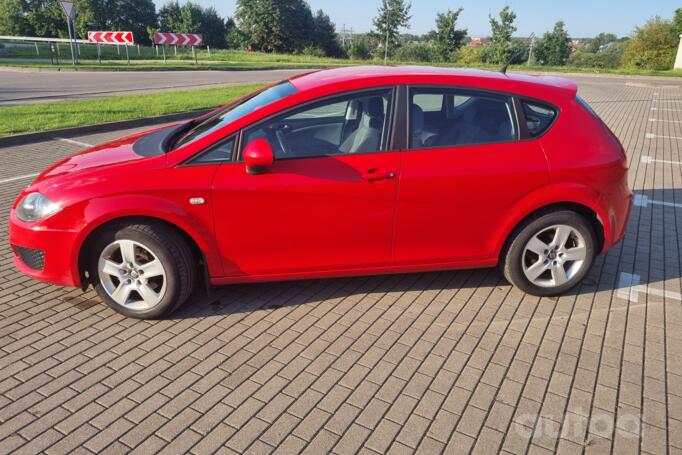 SEAT Leon 2 generation [restyling] Cupra hatchback 5-doors