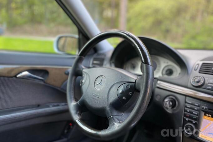 Mercedes-Benz E-Class W211 Sedan