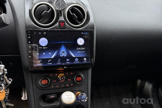 Nissan Qashqai 2 generation Crossover