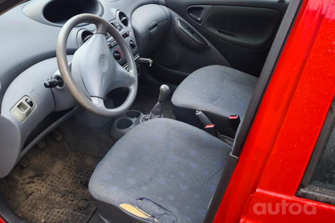 Toyota Yaris P1 Hatchback 5-doors