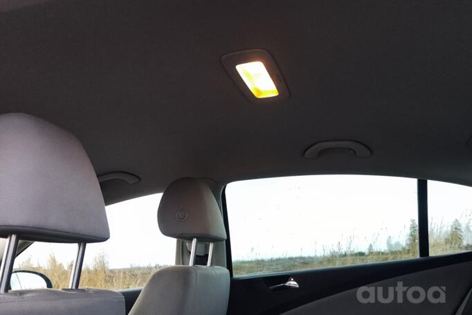 Volkswagen Passat B6 Sedan 4-doors