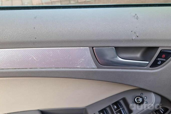 Audi A4 B8/8K Sedan 4-doors