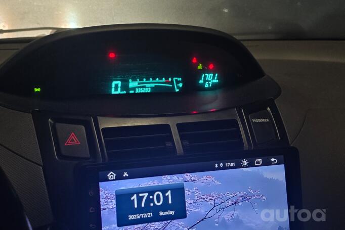 Toyota Yaris 2 generation